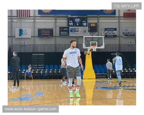 库里举办亲子训练营，亲子互动视频火速走红