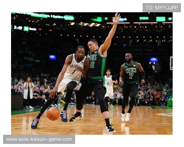 篮网队迎战联盟另一豪强，精彩激烈场面不断，篮网队篮球